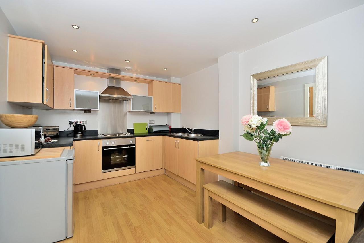 Racecourse Serviced Apartments 체스터 외부 사진